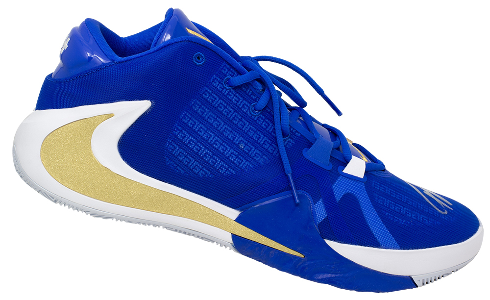 Giannis Antetokounmpo Signed Nike Zoom Freak 1 Basketball Shoe (JSA COA) at PristineAuction.com Giannis Antetokounmpo Signed Nike Zoom Freak 1 Basketball Shoe (JSA COA) at PristineAuction.com