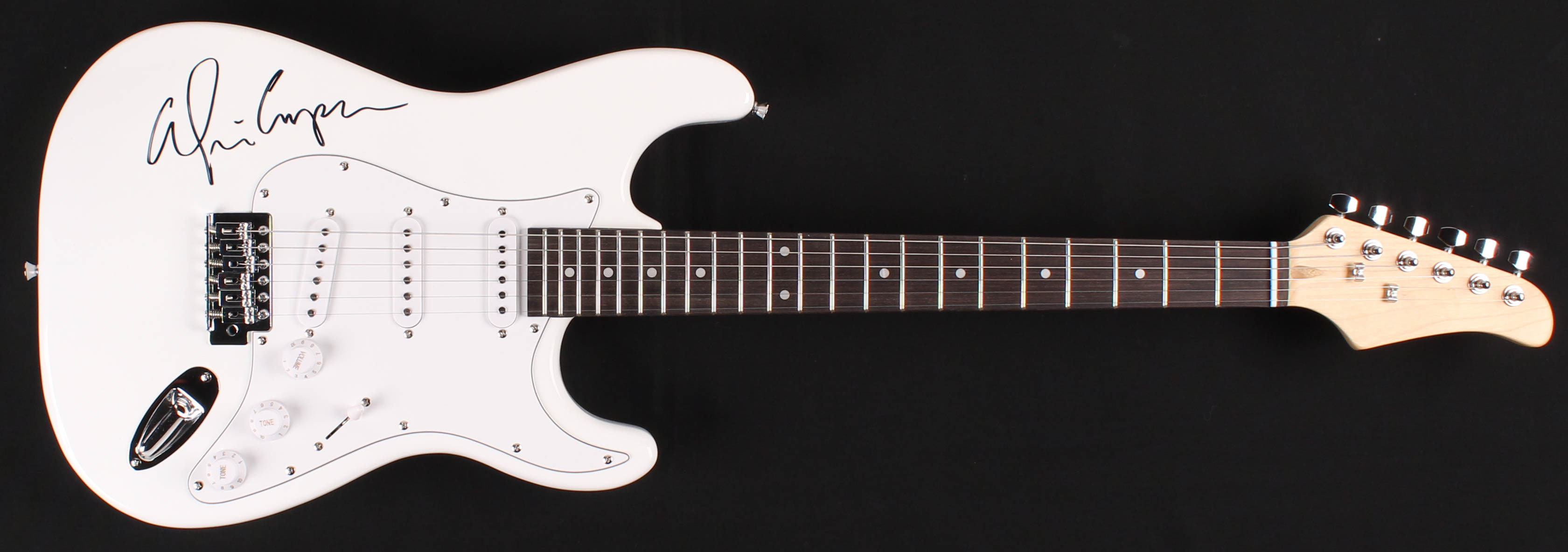 Alice Cooper Signed Full-Size Electric Guitar (JSA COA) at PristineAuction.com Alice Cooper Signed Full-Size Electric Guitar (JSA COA) at PristineAuction.com