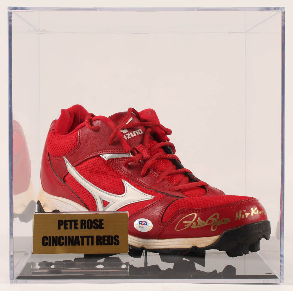 Pete Rose Signed Mizuno Baseball Cleat with Display Case with "Hit King" (PSA COA) at PristineAuction.com Pete Rose Signed Mizuno Baseball Cleat with Display Case with "Hit King" (PSA COA) at PristineAuction.com