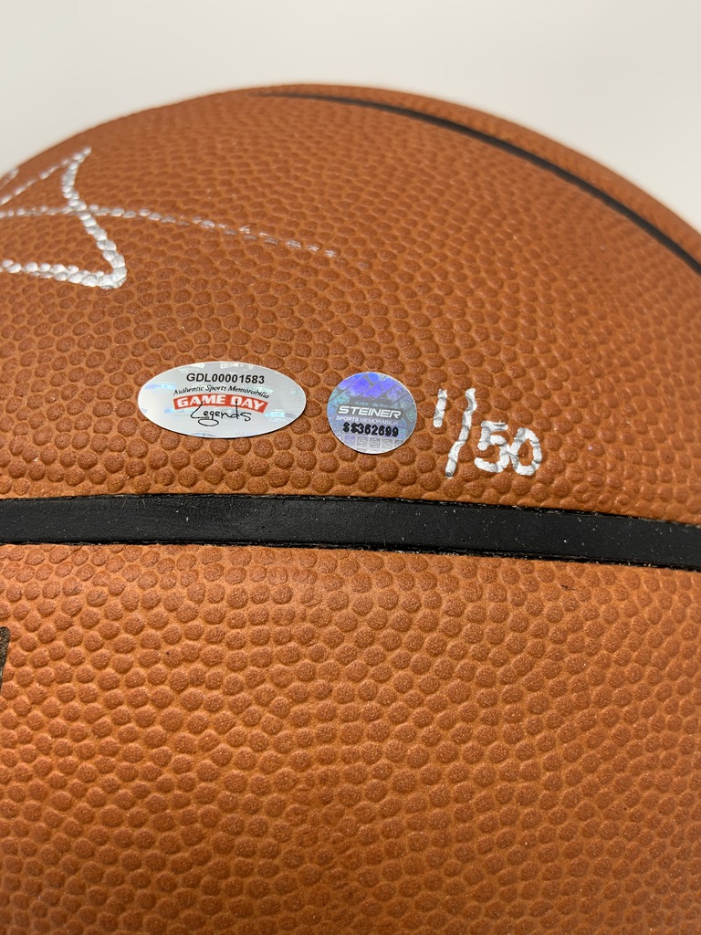 Deandre Ayton Signed LE Suns Logo Basketball (Steiner Hologram & Game Day Legends Hologram) at PristineAuction.com Deandre Ayton Signed LE Suns Logo Basketball (Steiner Hologram & Game Day Legends Hologram) at PristineAuction.com