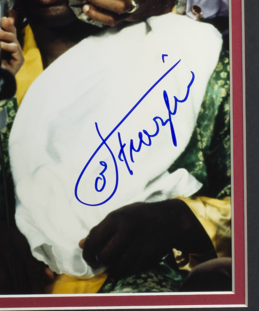 Joe Frazier Signed 11x14 Custom Framed Photo (PSA COA) at PristineAuction.com Joe Frazier Signed 11x14 Custom Framed Photo (PSA COA) at PristineAuction.com