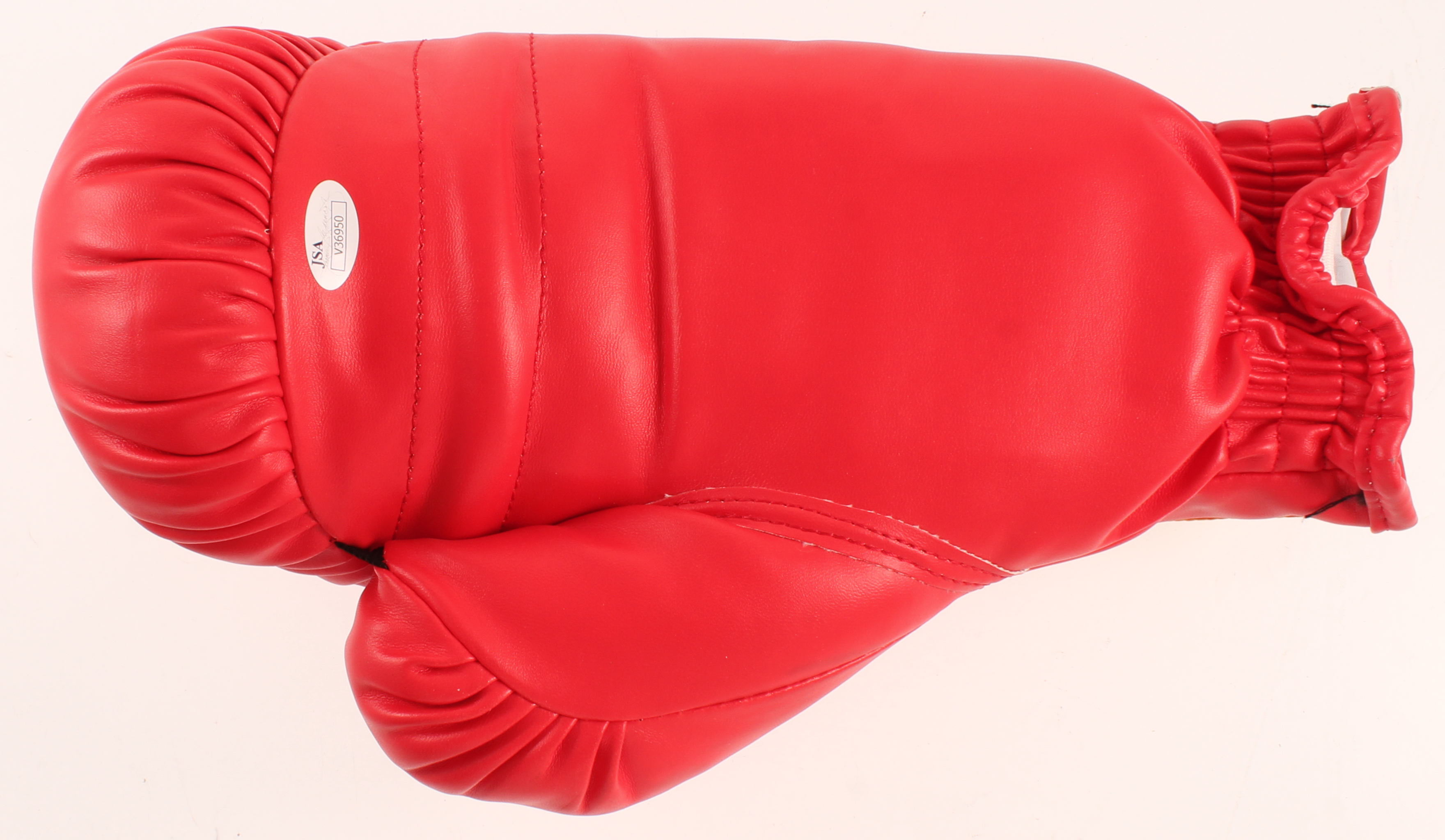 Oscar De La Hoya Signed Everlast Boxing Glove (JSA COA) at PristineAuction.com Oscar De La Hoya Signed Everlast Boxing Glove (JSA COA) at PristineAuction.com