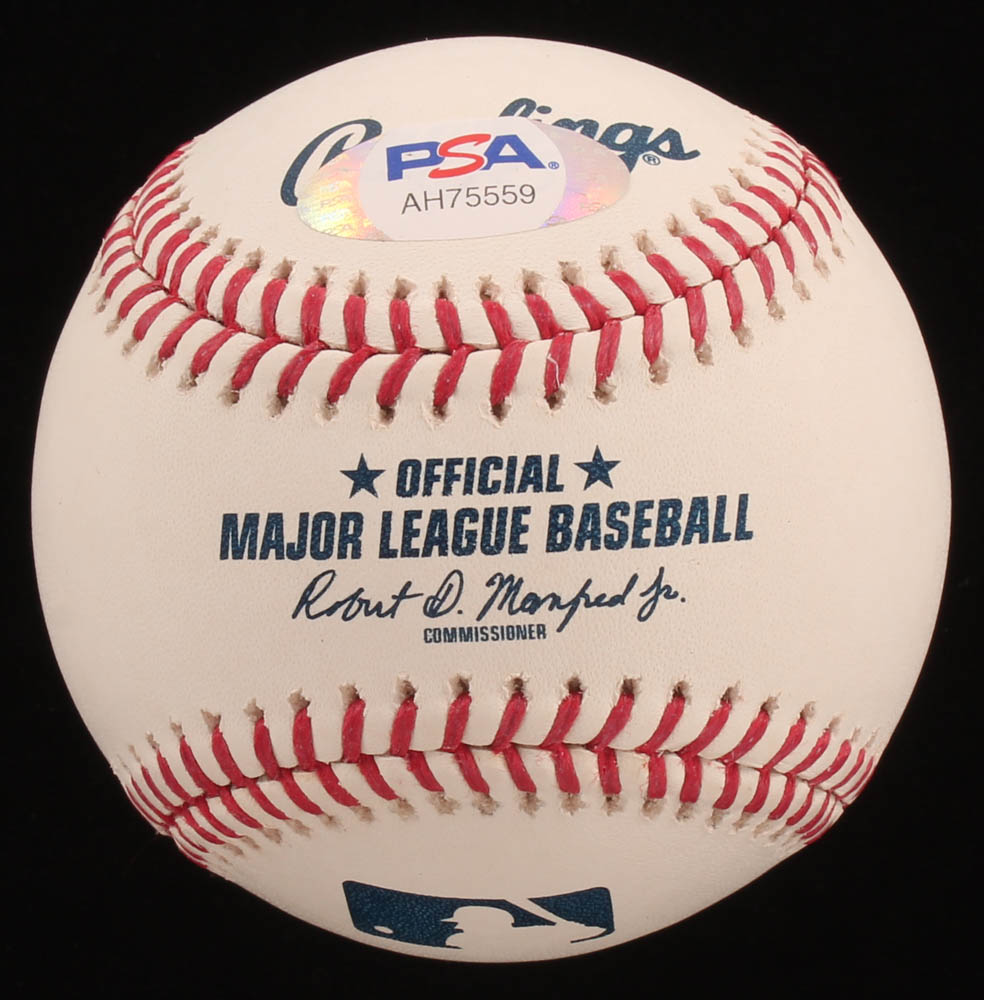 Christian Yelich Signed OML Baseball (PSA COA) at PristineAuction.com Christian Yelich Signed OML Baseball (PSA COA) at PristineAuction.com