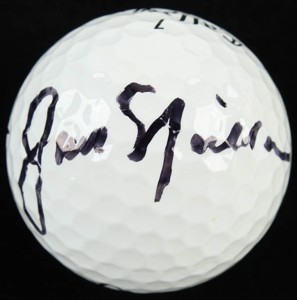 Jack Nicklaus Signed Golf Ball (JSA LOA) at PristineAuction.com Jack Nicklaus Signed Golf Ball (JSA LOA) at PristineAuction.com
