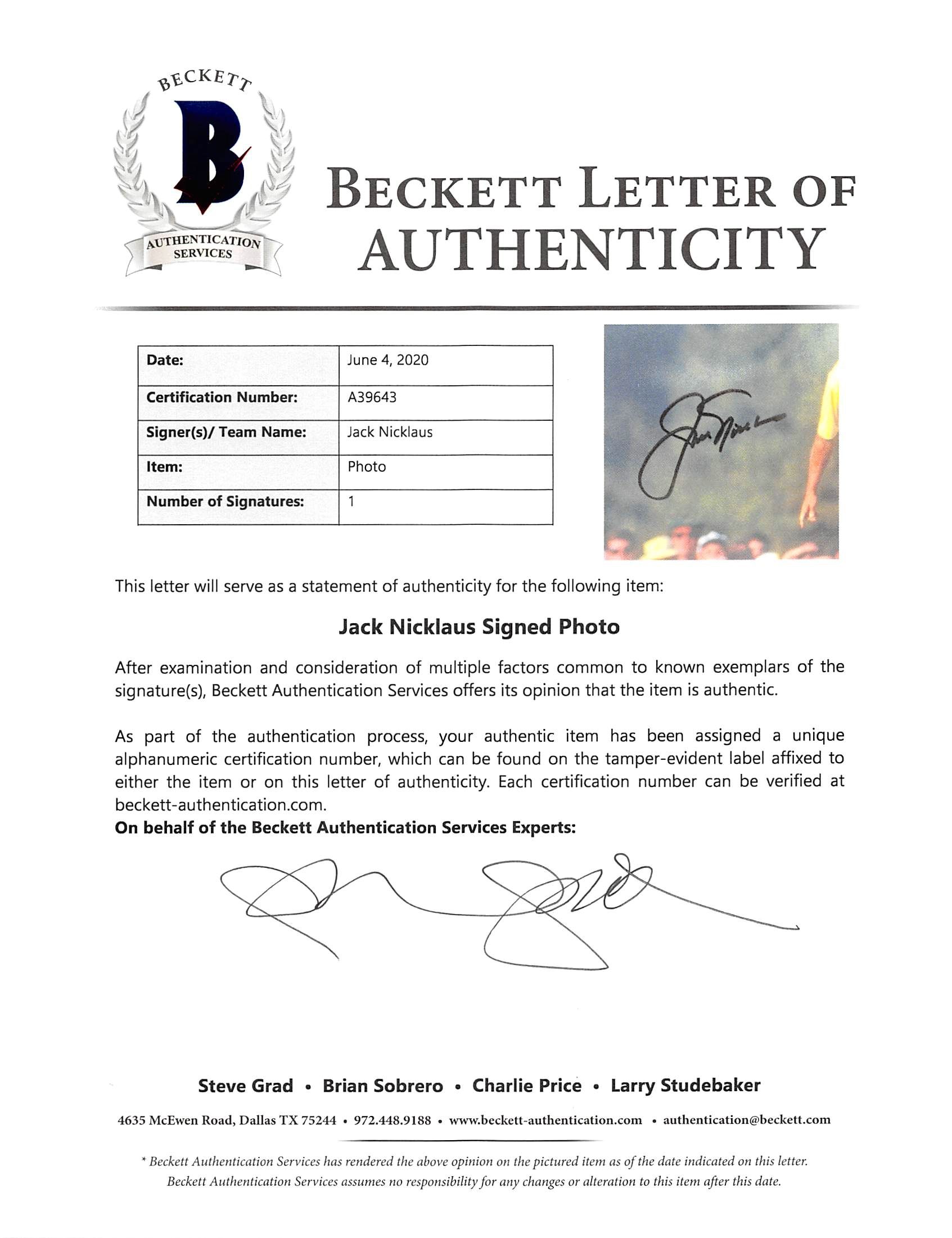 Jack Nicklaus Signed 12x16 Custom Matted Photo (Beckett LOA) at PristineAuction.com Jack Nicklaus Signed 12x16 Custom Matted Photo (Beckett LOA) at PristineAuction.com