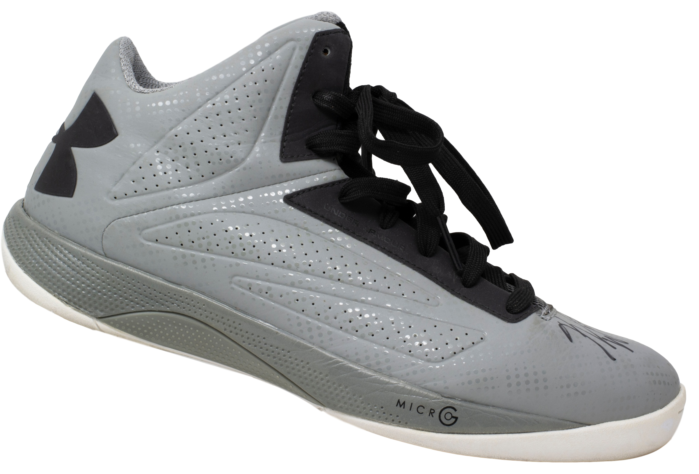 Kemba Walker Signed Pair of (2) Under Armour Basketball Shoes Inscribed "Stay In School!" (Beckett) at PristineAuction.com Kemba Walker Signed Pair of (2) Under Armour Basketball Shoes Inscribed "Stay In School!" (Beckett) at PristineAuction.com