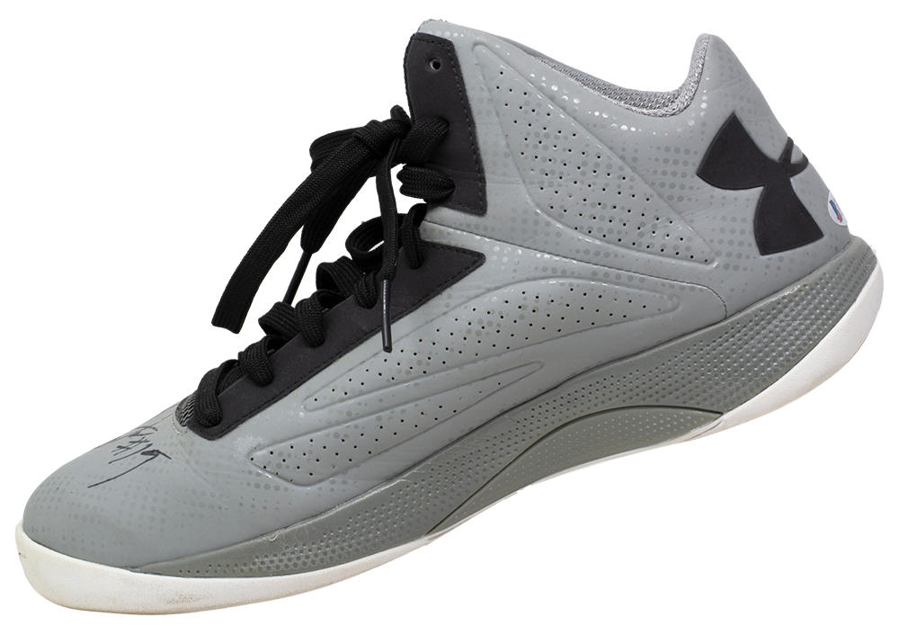 Kemba Walker Signed Pair of (2) Under Armour Basketball Shoes Inscribed "Stay In School!" (Beckett) at PristineAuction.com Kemba Walker Signed Pair of (2) Under Armour Basketball Shoes Inscribed "Stay In School!" (Beckett) at PristineAuction.com