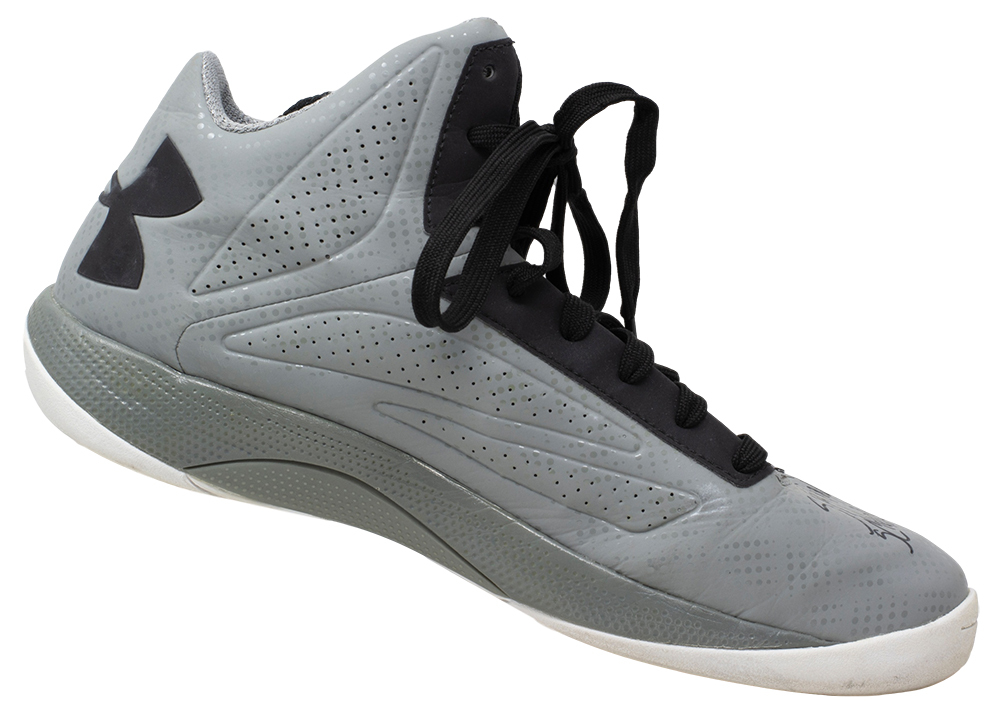 Kemba Walker Signed Pair of (2) Under Armour Basketball Shoes Inscribed "Stay In School!" (Beckett) at PristineAuction.com Kemba Walker Signed Pair of (2) Under Armour Basketball Shoes Inscribed "Stay In School!" (Beckett) at PristineAuction.com