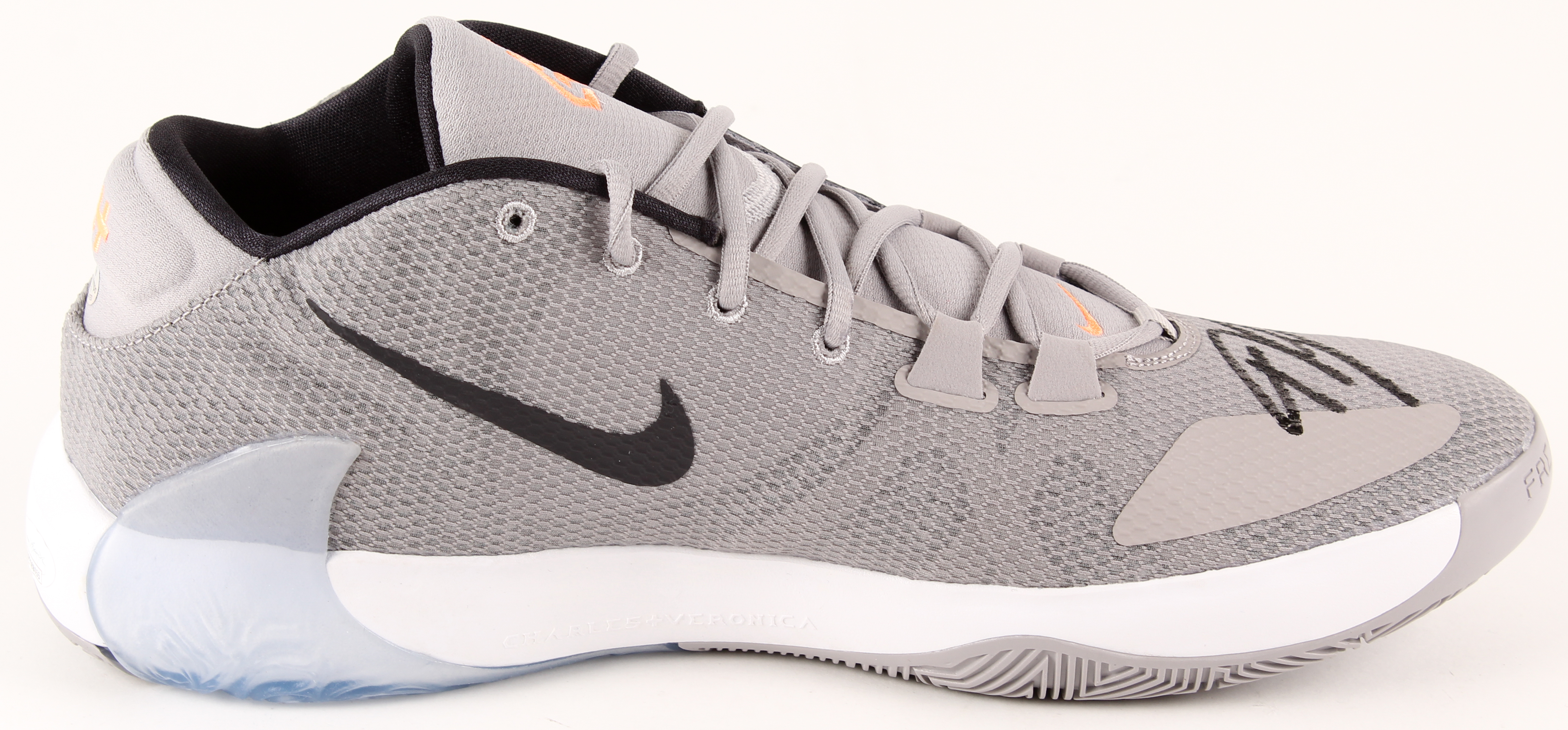 Giannis Antetokounmpo Signed Nike Basketball Shoe (JSA COA & Antetokounmpo Hologram) at PristineAuction.com Giannis Antetokounmpo Signed Nike Basketball Shoe (JSA COA & Antetokounmpo Hologram) at PristineAuction.com