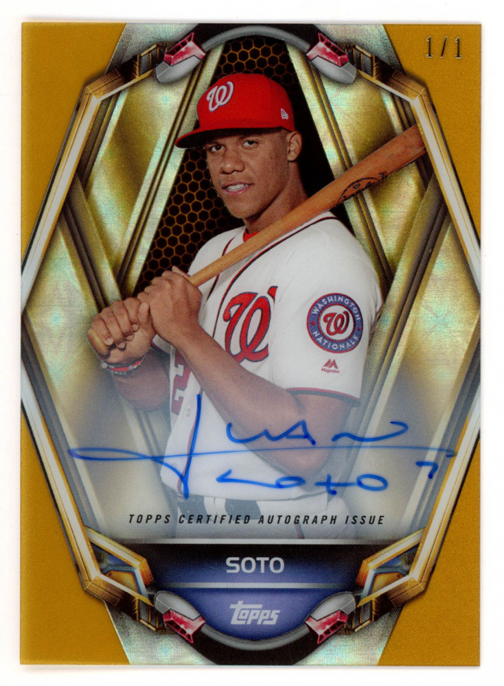 Juan Soto 2019 Topps High Tek PortraiTEK Autographs Gold SpecTEKular Diffractors #PTJS