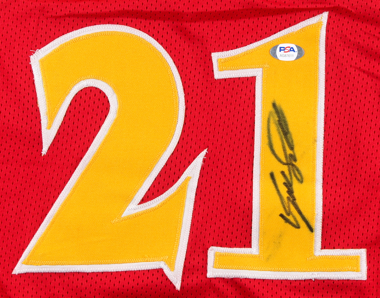 Dominique Wilkins Signed Jersey (PSA COA) at PristineAuction.com Dominique Wilkins Signed Jersey (PSA COA) at PristineAuction.com