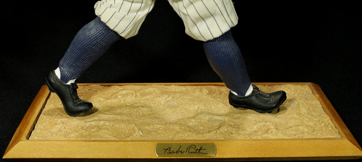 Babe Ruth 14" Ashton-Drake "Legends Series" LE Yankees Sculpture with Base at PristineAuction.com Babe Ruth 14" Ashton-Drake "Legends Series" LE Yankees Sculpture with Base at PristineAuction.com