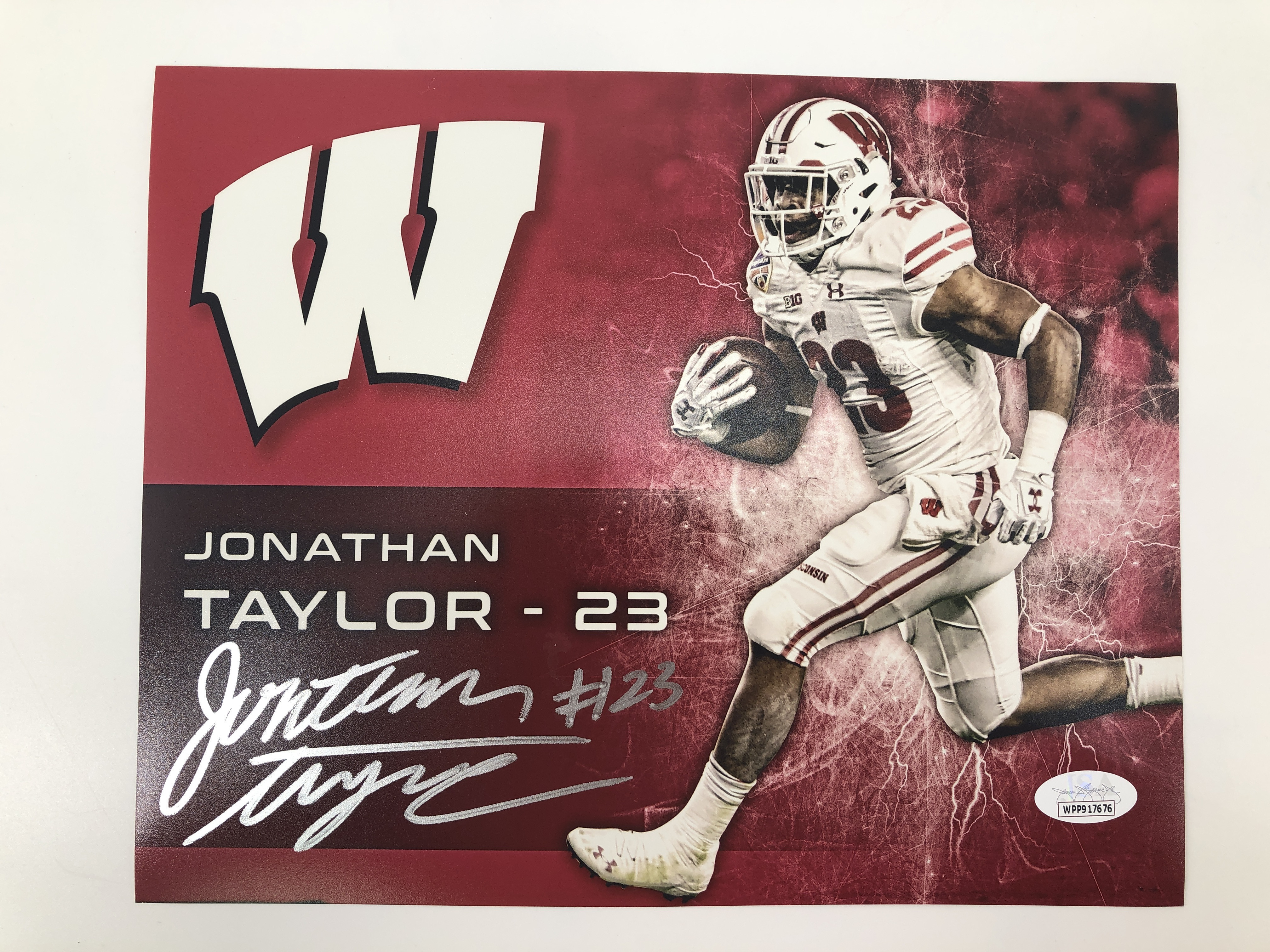 Jonathan Taylor Signed Wisconsin Badgers 8x10 Photo (JSA COA) at PristineAuction.com Jonathan Taylor Signed Wisconsin Badgers 8x10 Photo (JSA COA) at PristineAuction.com