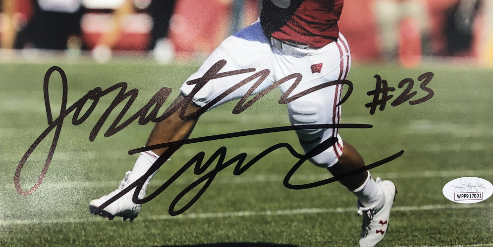 Jonathan Taylor Signed Wisconsin Badgers 8x10 Photo (JSA) at PristineAuction.com Jonathan Taylor Signed Wisconsin Badgers 8x10 Photo (JSA) at PristineAuction.com