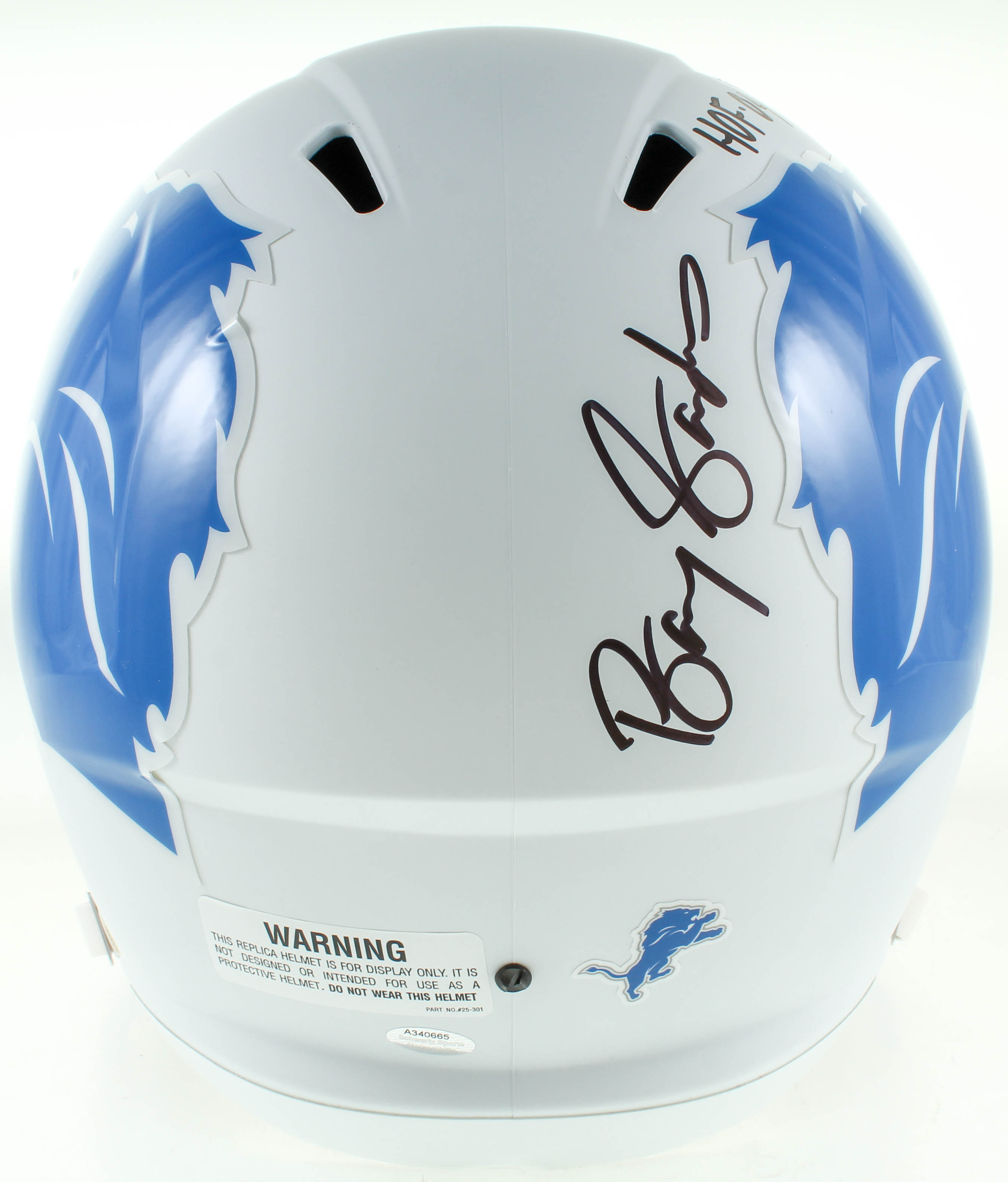 Barry Sanders Signed Lions Full-Size AMP Alternate Speed Helmet Inscribed "HOF 04" & "The Lion King" (Schwartz Sports Hologram) at PristineAuction.com Barry Sanders Signed Lions Full-Size AMP Alternate Speed Helmet Inscribed "HOF 04" & "The Lion King" (Schwartz Sports Hologram) at PristineAuction.com