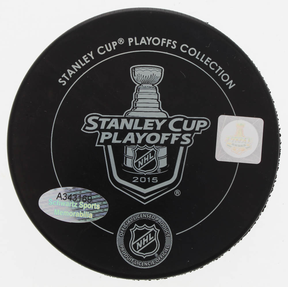 Corey Crawford Signed Blackhawks 2015 Stanley Cup Champions Logo Puck (Schwartz COA) at PristineAuction.com Corey Crawford Signed Blackhawks 2015 Stanley Cup Champions Logo Puck (Schwartz COA) at PristineAuction.com