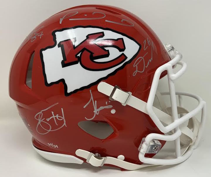 Game Day Legends Collector's Elite Breaker Box - Football Helmet Edition #41/50 at PristineAuction.com Game Day Legends Collector's Elite Breaker Box - Football Helmet Edition #41/50 at PristineAuction.com