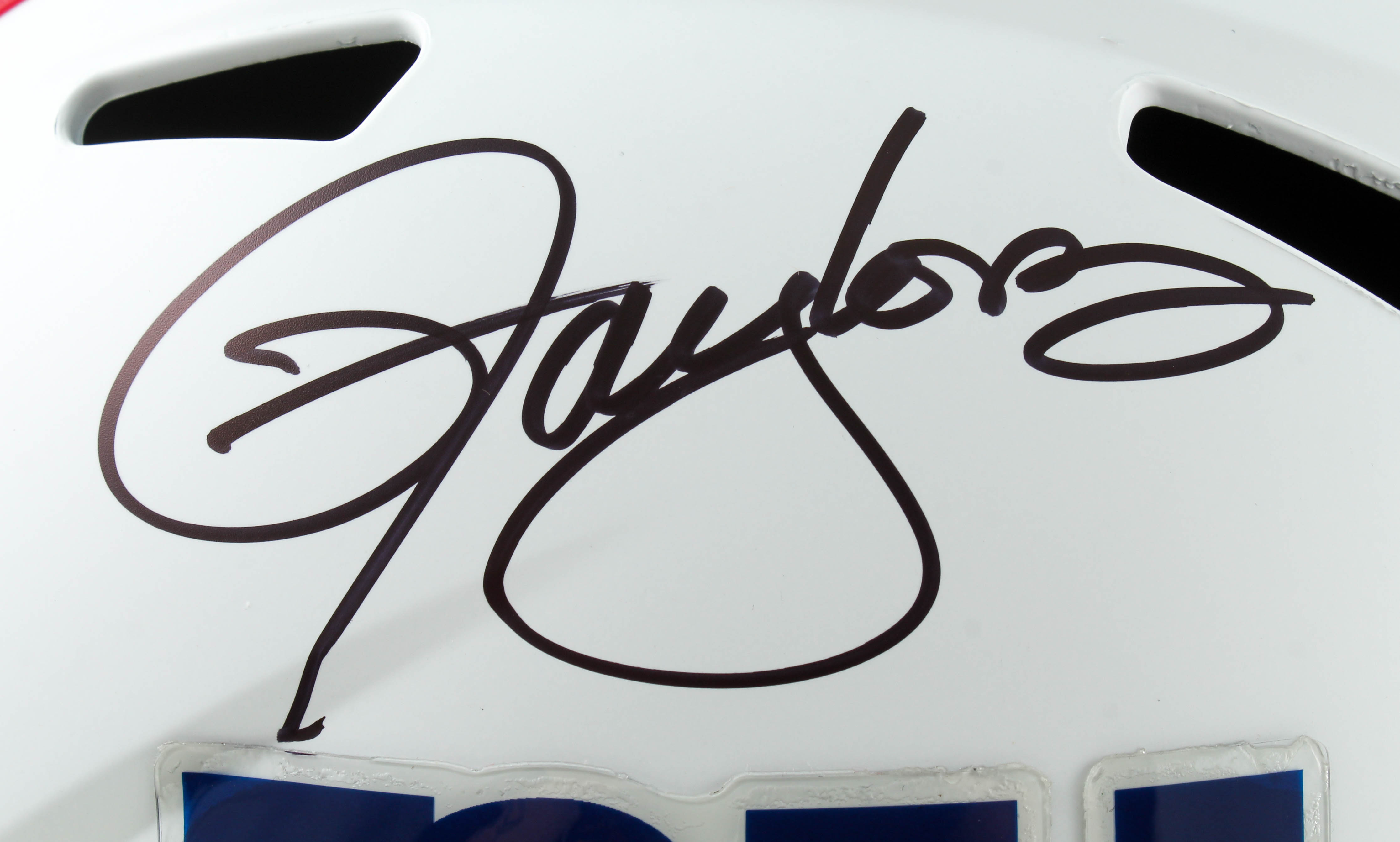 Lawrence Taylor Signed Giants Full-Size Matte White Speed Helmet (Schwartz Sports COA) at PristineAuction.com Lawrence Taylor Signed Giants Full-Size Matte White Speed Helmet (Schwartz Sports COA) at PristineAuction.com