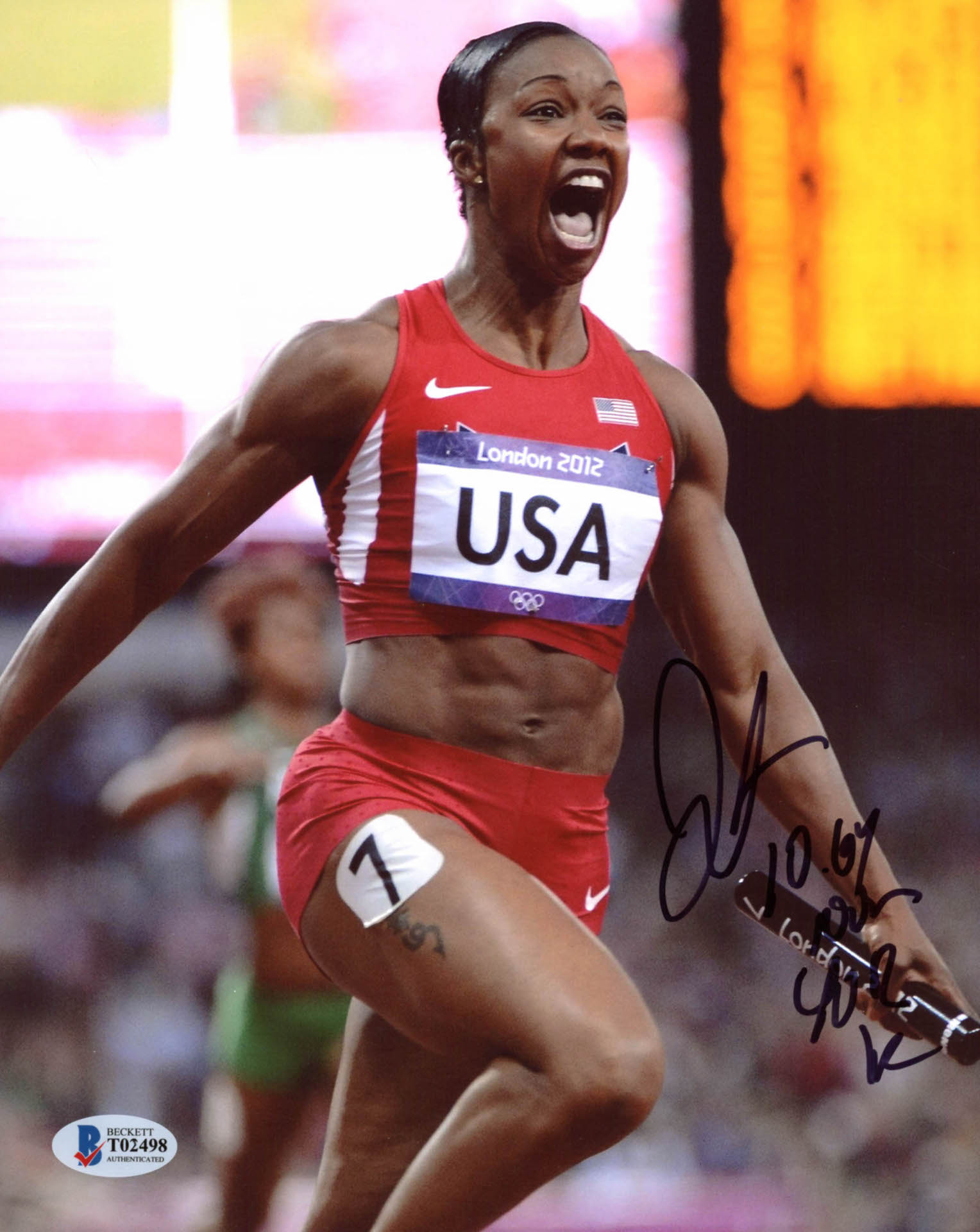 Carmelita Jeter Signed Team USA 8x10 Photo Inscribed "10.64 100m" & "40.82 WR" (Beckett COA) at PristineAuction.com Carmelita Jeter Signed Team USA 8x10 Photo Inscribed "10.64 100m" & "40.82 WR" (Beckett COA) at PristineAuction.com