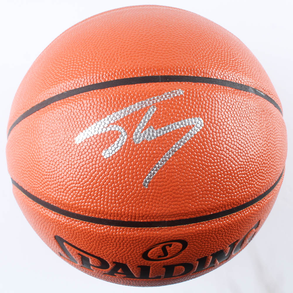 Shaquille O'Neal Signed Game Ball Series Basketball with Display Case (PSA COA) at PristineAuction.com Shaquille O'Neal Signed Game Ball Series Basketball with Display Case (PSA COA) at PristineAuction.com