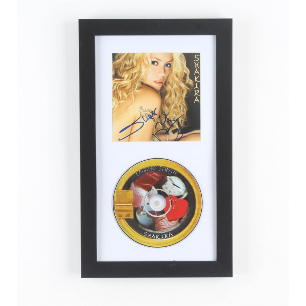 Shakira Signed \, image size:1000x1000