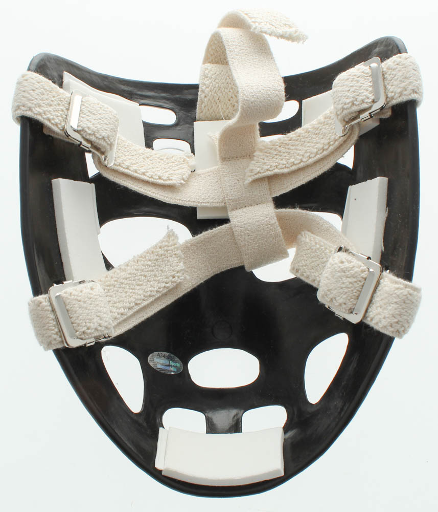 Gerry Cheevers Signed Full-Size Throwback Goalie Mask Inscribed "The Mask" (Schwartz COA) at PristineAuction.com Gerry Cheevers Signed Full-Size Throwback Goalie Mask Inscribed "The Mask" (Schwartz COA) at PristineAuction.com