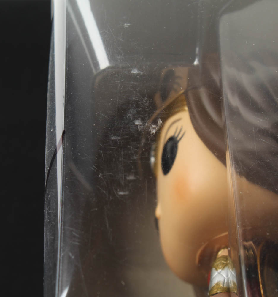 Gal Gadot Signed "Justice League" Wonder Woman #206 Funko Pop! Vinyl Figure (PSA Hologram) (See Description) at PristineAuction.com Gal Gadot Signed "Justice League" Wonder Woman #206 Funko Pop! Vinyl Figure (PSA Hologram) (See Description) at PristineAuction.com
