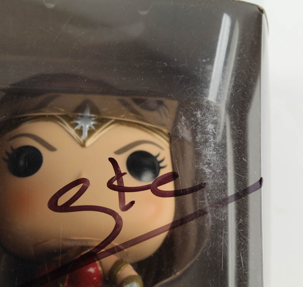 Gal Gadot Signed "Justice League" Wonder Woman #206 Funko Pop! Vinyl Figure (PSA Hologram) (See Description) at PristineAuction.com Gal Gadot Signed "Justice League" Wonder Woman #206 Funko Pop! Vinyl Figure (PSA Hologram) (See Description) at PristineAuction.com