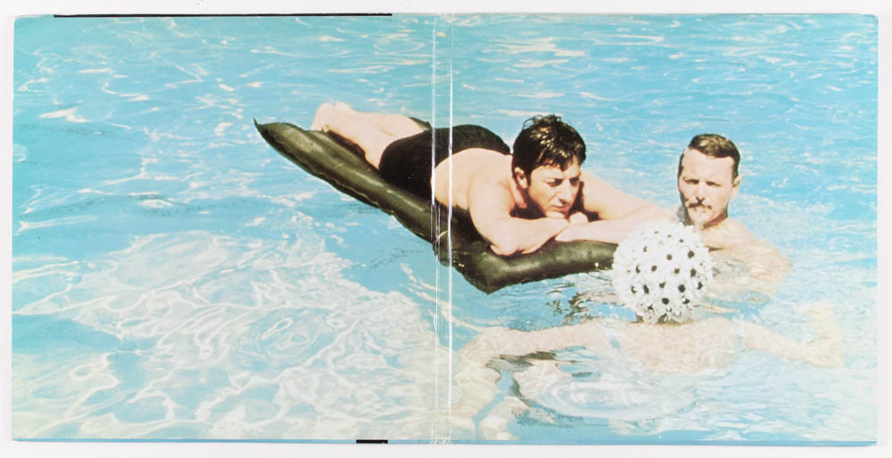 Dustin Hoffman Signed "The Graduate" Vinyl Record Album Cover (PSA COA) at PristineAuction.com Dustin Hoffman Signed "The Graduate" Vinyl Record Album Cover (PSA COA) at PristineAuction.com