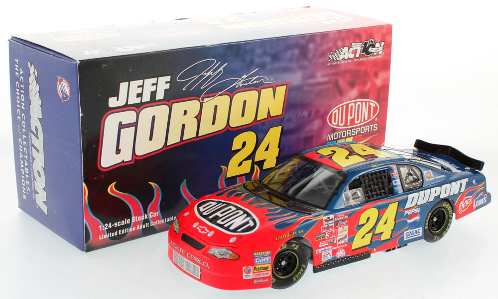 Jeff Gordon LE #24 DuPont 2002 Chevy Monte Carlo 1:24 Scale Die Cast Car at PristineAuction.com Jeff Gordon LE #24 DuPont 2002 Chevy Monte Carlo 1:24 Scale Die Cast Car at PristineAuction.com