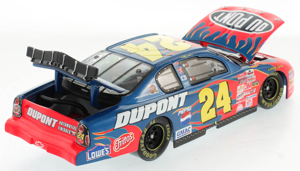 Jeff Gordon LE #24 DuPont 2002 Chevy Monte Carlo 1:24 Scale Die Cast Car at PristineAuction.com Jeff Gordon LE #24 DuPont 2002 Chevy Monte Carlo 1:24 Scale Die Cast Car at PristineAuction.com