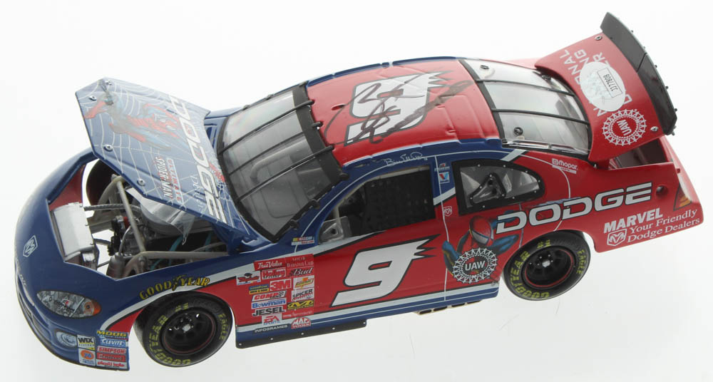 Bill Elliott Signed LE #9 Dodge / Spider-Man 2001 Intrepid R / T 1:24 Scale Die Cast Car & Box (JSA COA) at PristineAuction.com Bill Elliott Signed LE #9 Dodge / Spider-Man 2001 Intrepid R / T 1:24 Scale Die Cast Car & Box (JSA COA) at PristineAuction.com