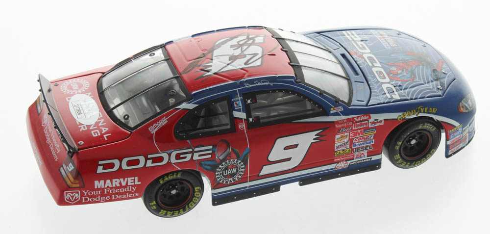 Bill Elliott Signed LE #9 Dodge / Spider-Man 2001 Intrepid R / T 1:24 Scale Die Cast Car & Box (JSA COA) at PristineAuction.com Bill Elliott Signed LE #9 Dodge / Spider-Man 2001 Intrepid R / T 1:24 Scale Die Cast Car & Box (JSA COA) at PristineAuction.com