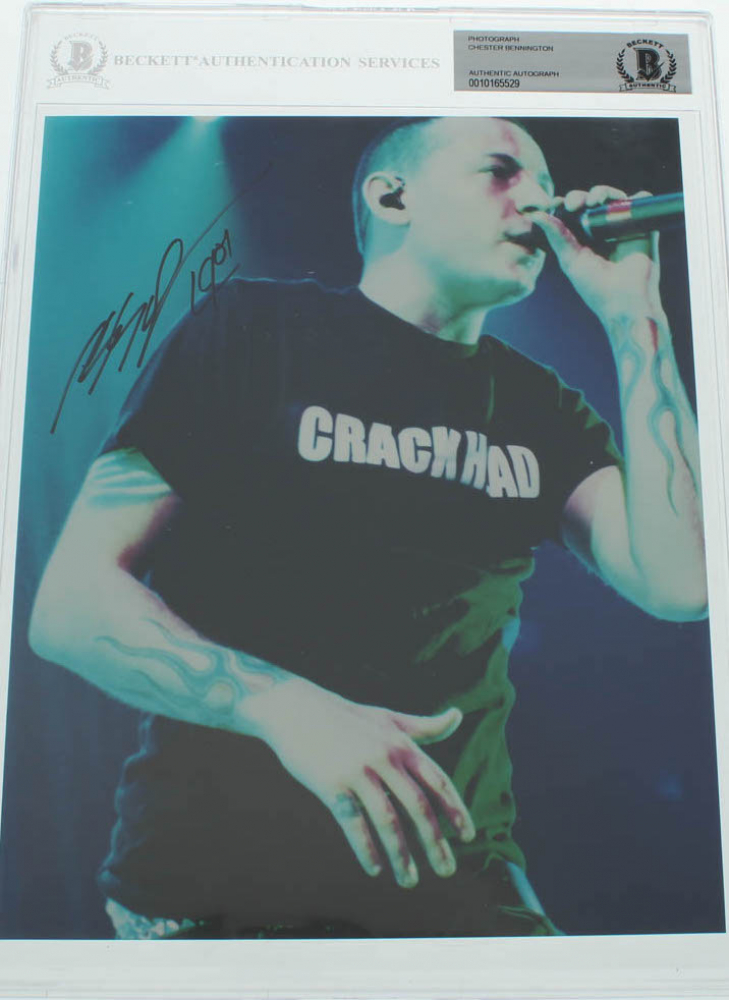 Chester Bennington Signed 8x10 Photo (BGS Encapsulated) Pristine Auction