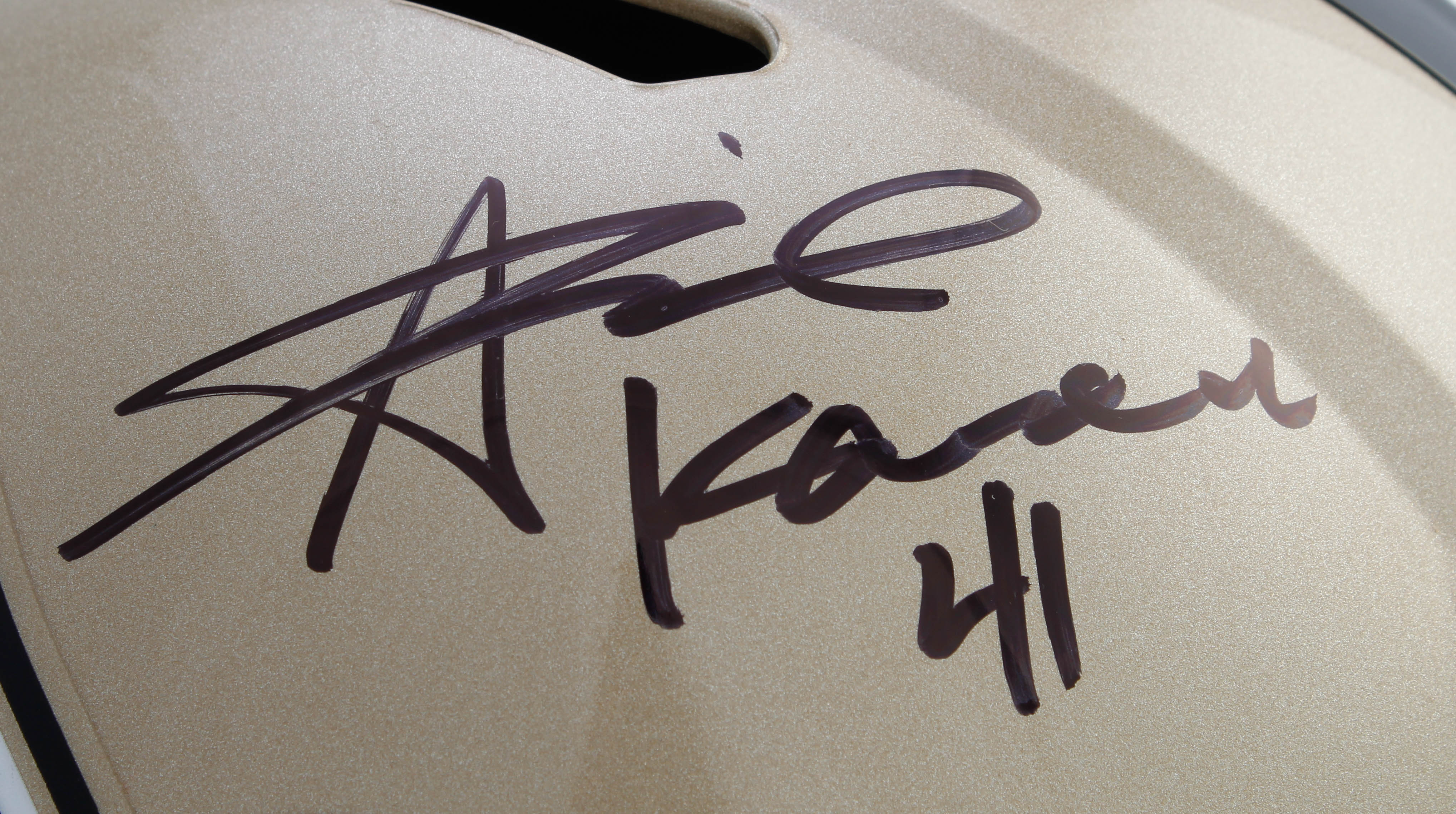 Alvin Kamara Signed Saints Full-Size Speed Helmet (Beckett COA) at PristineAuction.com Alvin Kamara Signed Saints Full-Size Speed Helmet (Beckett COA) at PristineAuction.com