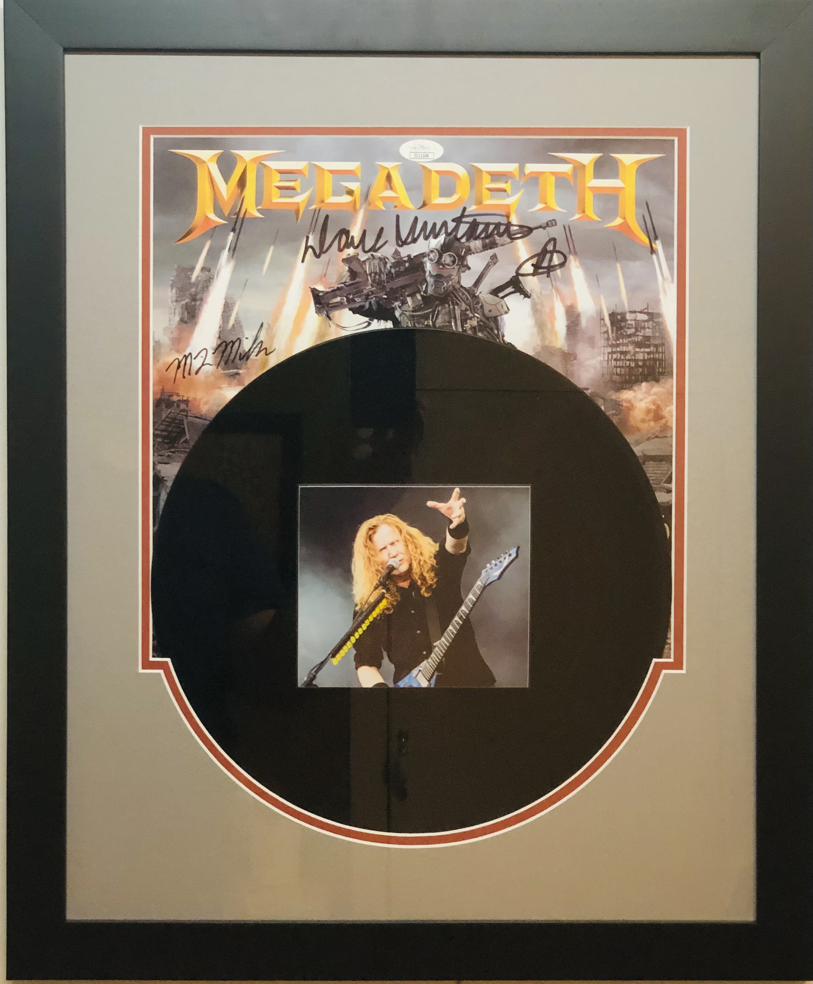 Dave Mustaine Signed "Megadeth" 18x26 Custom Framed LP Display (JSA COA) at PristineAuction.com Dave Mustaine Signed "Megadeth" 18x26 Custom Framed LP Display (JSA COA) at PristineAuction.com