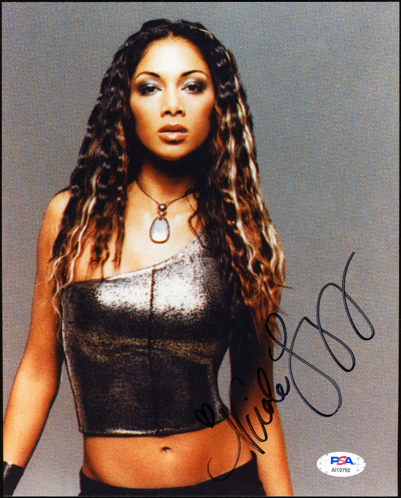 Nicole Scherzinger Signed 8x10 Photo (PSA Hologram) | Pristine Auction