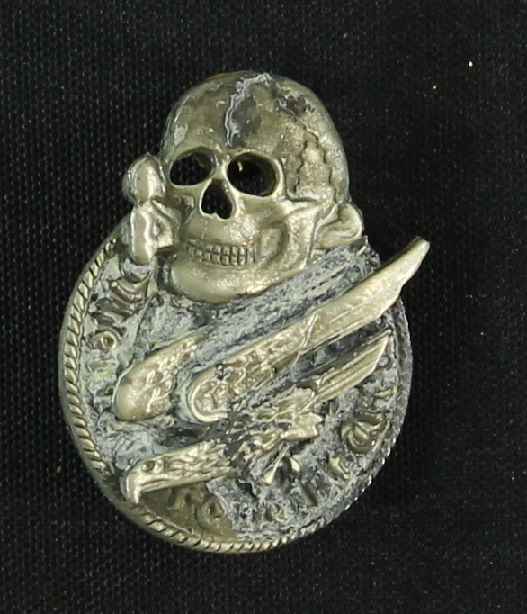 German WWII Rare Paratrooper Badge at PristineAuction.com German WWII Rare Paratrooper Badge at PristineAuction.com