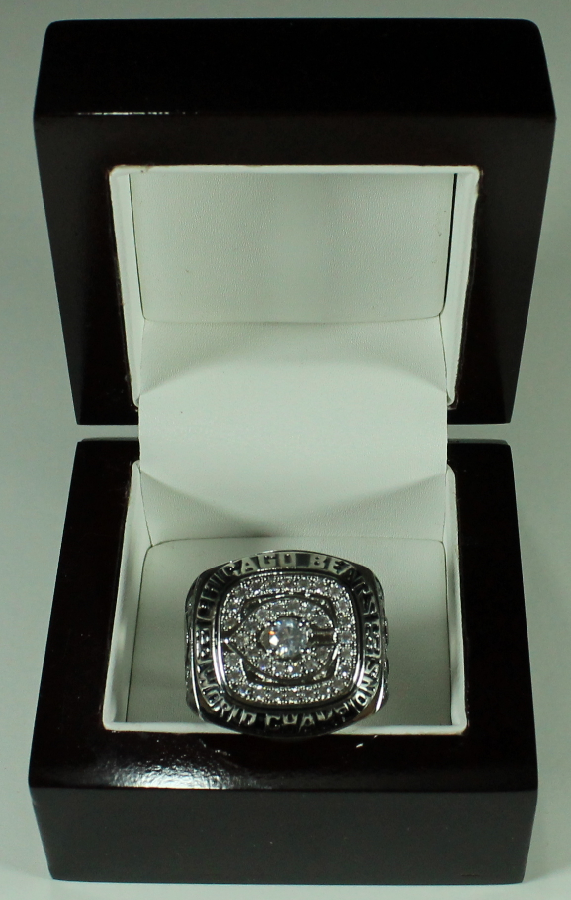 Walter Payton Chicago Bears High Quality Replica 1985 Super Bowl XX Championship Ring with Cherry Wood Display Box at PristineAuction.com Walter Payton Chicago Bears High Quality Replica 1985 Super Bowl XX Championship Ring with Cherry Wood Display Box at PristineAuction.com