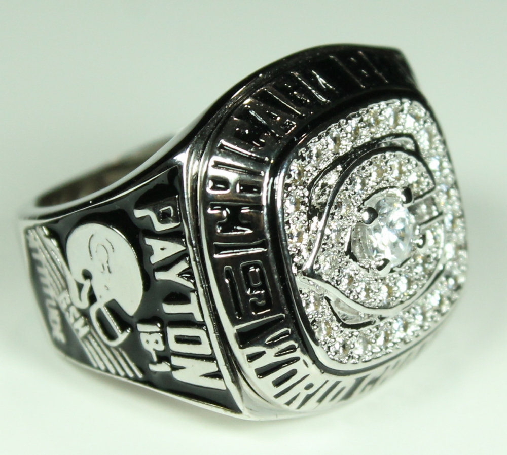 Walter Payton Chicago Bears High Quality Replica 1985 Super Bowl XX Championship Ring with Cherry Wood Display Box at PristineAuction.com Walter Payton Chicago Bears High Quality Replica 1985 Super Bowl XX Championship Ring with Cherry Wood Display Box at PristineAuction.com