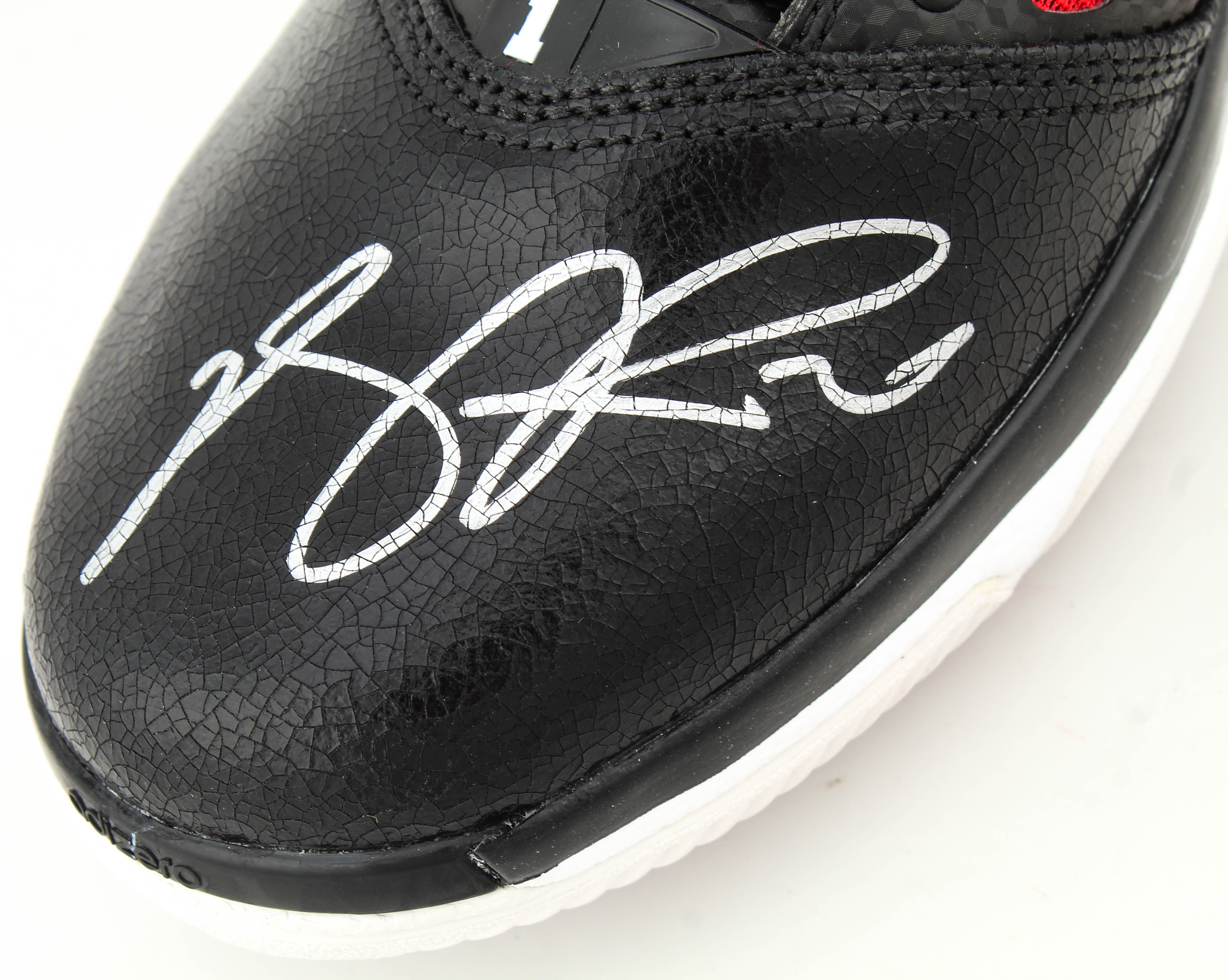 Derrick Rose Signed Basketball Shoe (JSA COA & Rose Hologram) at PristineAuction.com Derrick Rose Signed Basketball Shoe (JSA COA & Rose Hologram) at PristineAuction.com