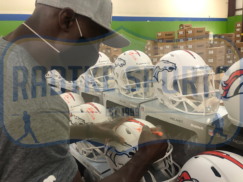 Terrell Davis Signed Broncos Full-Size Authentic On-Field Matte White Speed Helmet Inscribed "Bronco 4 Life" (Radtke COA) at PristineAuction.com Terrell Davis Signed Broncos Full-Size Authentic On-Field Matte White Speed Helmet Inscribed "Bronco 4 Life" (Radtke COA) at PristineAuction.com