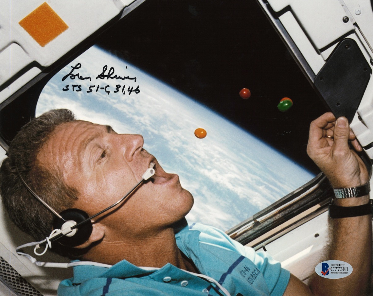 Always Autographed “Out of this World 2” Space Mystery Box at PristineAuction.com Always Autographed “Out of this World 2” Space Mystery Box at PristineAuction.com