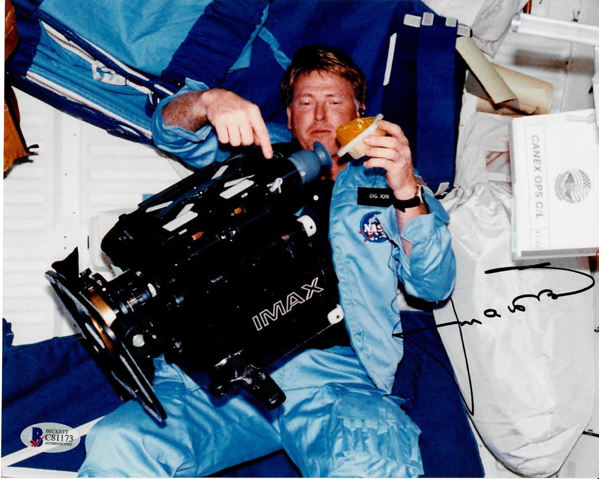 Always Autographed “Out of this World 2” Space Mystery Box at PristineAuction.com Always Autographed “Out of this World 2” Space Mystery Box at PristineAuction.com