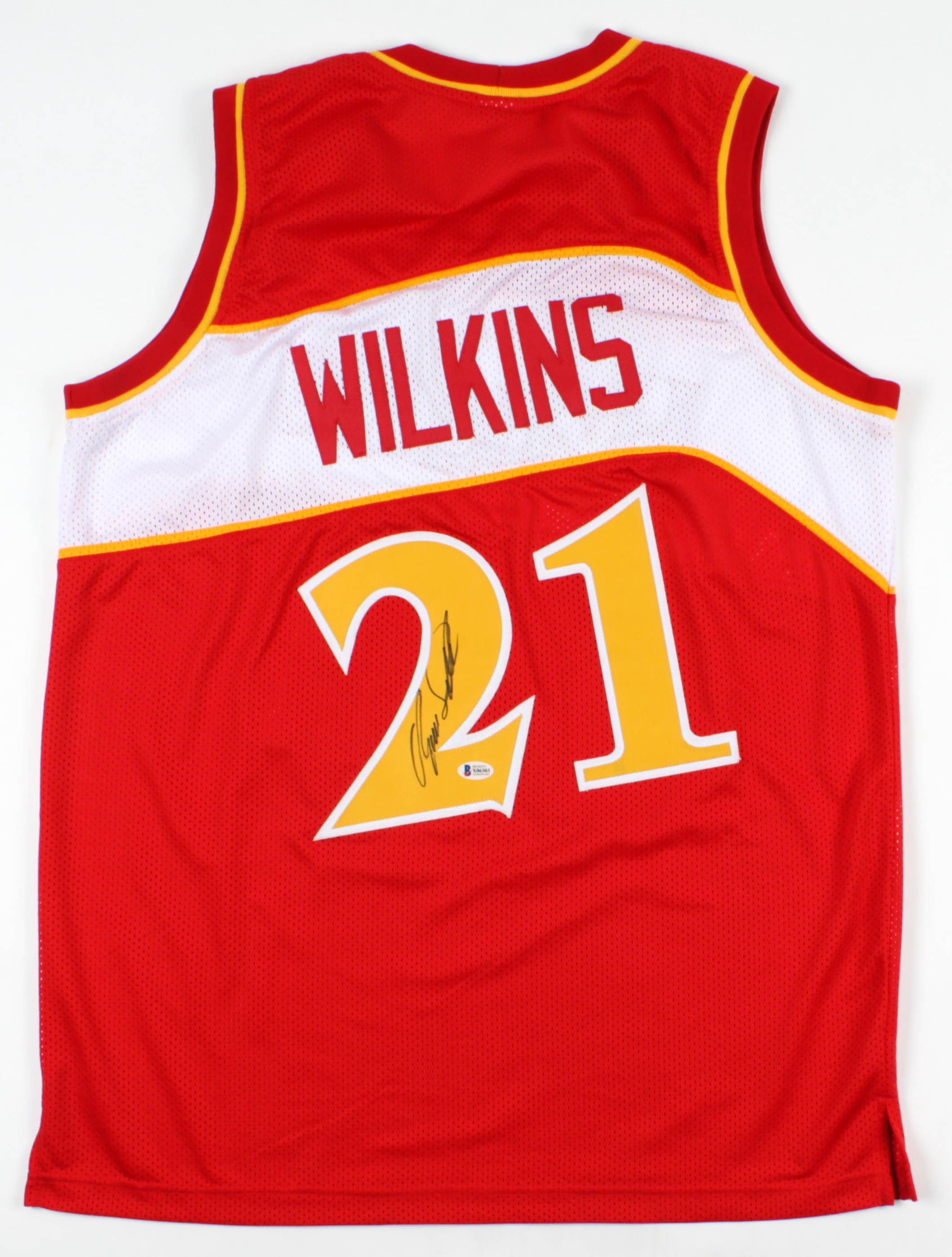 Dominique Wilkins Signed Jersey (Beckett) at PristineAuction.com Dominique Wilkins Signed Jersey (Beckett) at PristineAuction.com