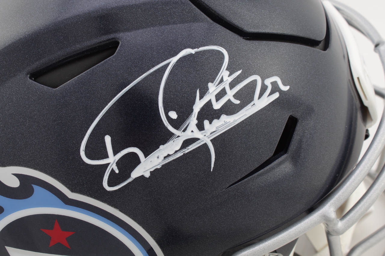 Derrick Henry Signed Titans Full-Size Authentic On-Field SpeedFlex Helmet (Beckett COA) at PristineAuction.com Derrick Henry Signed Titans Full-Size Authentic On-Field SpeedFlex Helmet (Beckett COA) at PristineAuction.com