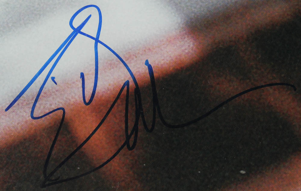 Robin Williams & Eriq La Salle Signed "One Hour Photo" 27x40 Movie Poster (AutographCOA LOA) at PristineAuction.com Robin Williams & Eriq La Salle Signed "One Hour Photo" 27x40 Movie Poster (AutographCOA LOA) at PristineAuction.com