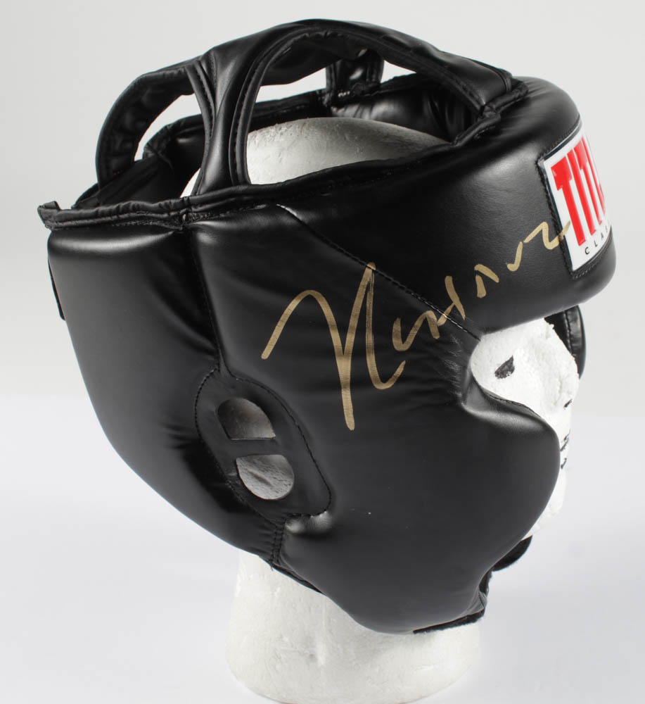 Julio Cesar Chavez Signed Title Classic Headgear (Beckett COA) at PristineAuction.com Julio Cesar Chavez Signed Title Classic Headgear (Beckett COA) at PristineAuction.com
