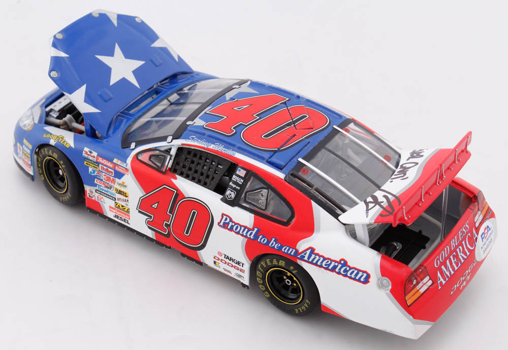 Robert O'Neill Signed #40 American Pride 2001 Intrepid R/T 1:24 Diecast Car Inscribed "Never Quit!" (PSA COA) at PristineAuction.com Robert O'Neill Signed #40 American Pride 2001 Intrepid R/T 1:24 Diecast Car Inscribed "Never Quit!" (PSA COA) at PristineAuction.com