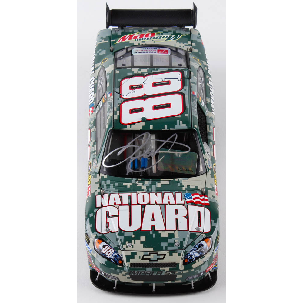 Miniature Dale Jr #88 NASCAR 1:24 Elite - Garde Nationale/Amp Energy 2010